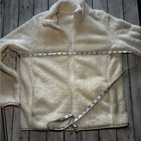 Uniqlo | soft | fleece | ivory | zip | pockets | L - Picture 4 of 11